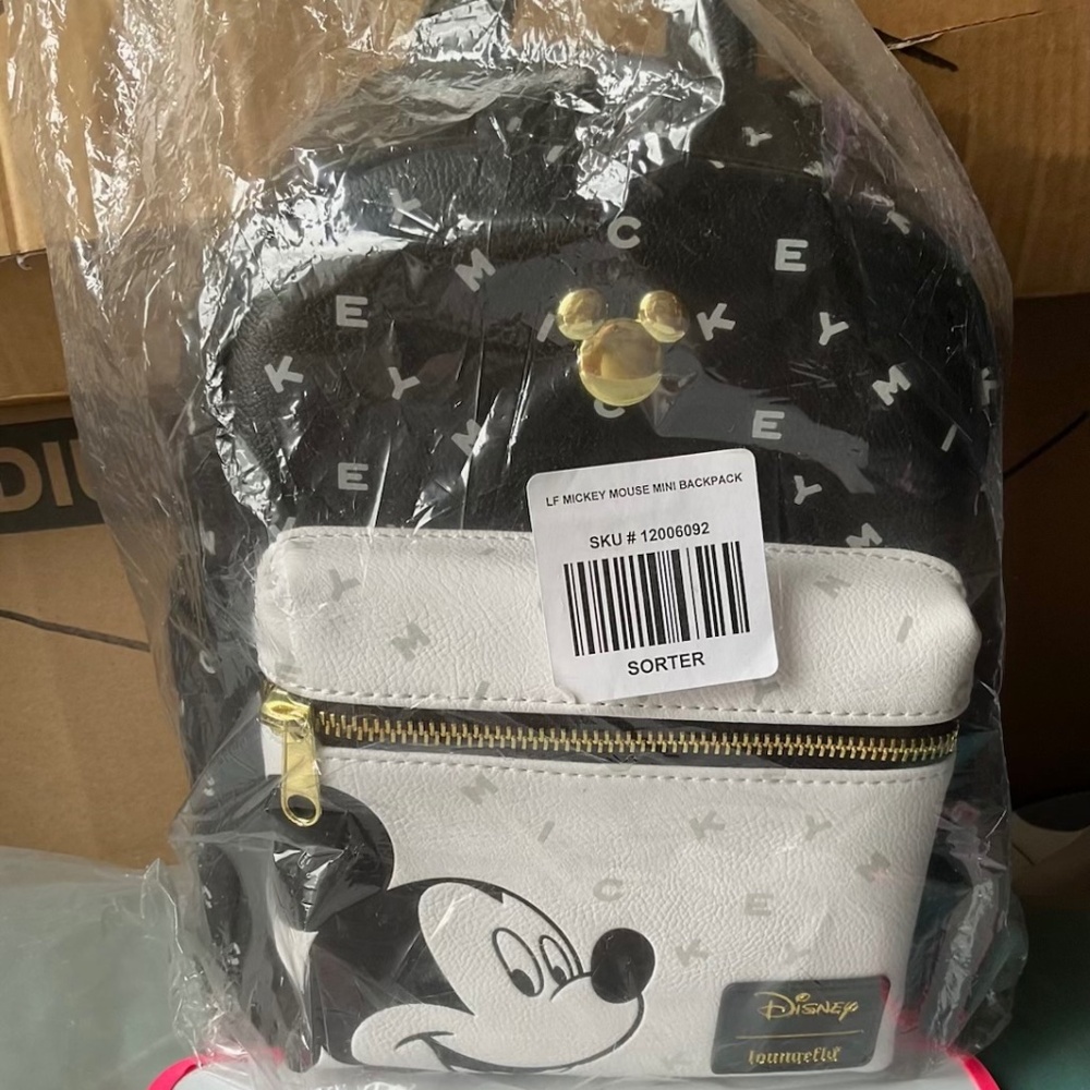 LOUNGEFLY   DISNEY  MICKEY   NWT
